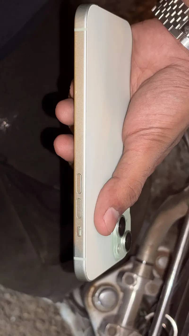iPhone 15 Plus 1