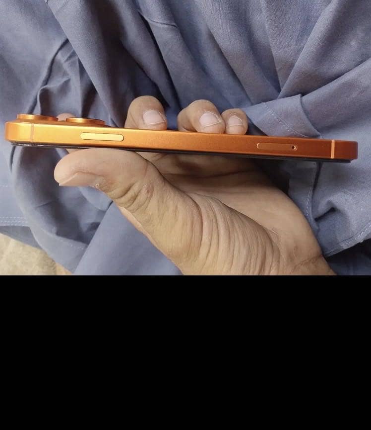 Apple iPhone 11 convert 17pro 4