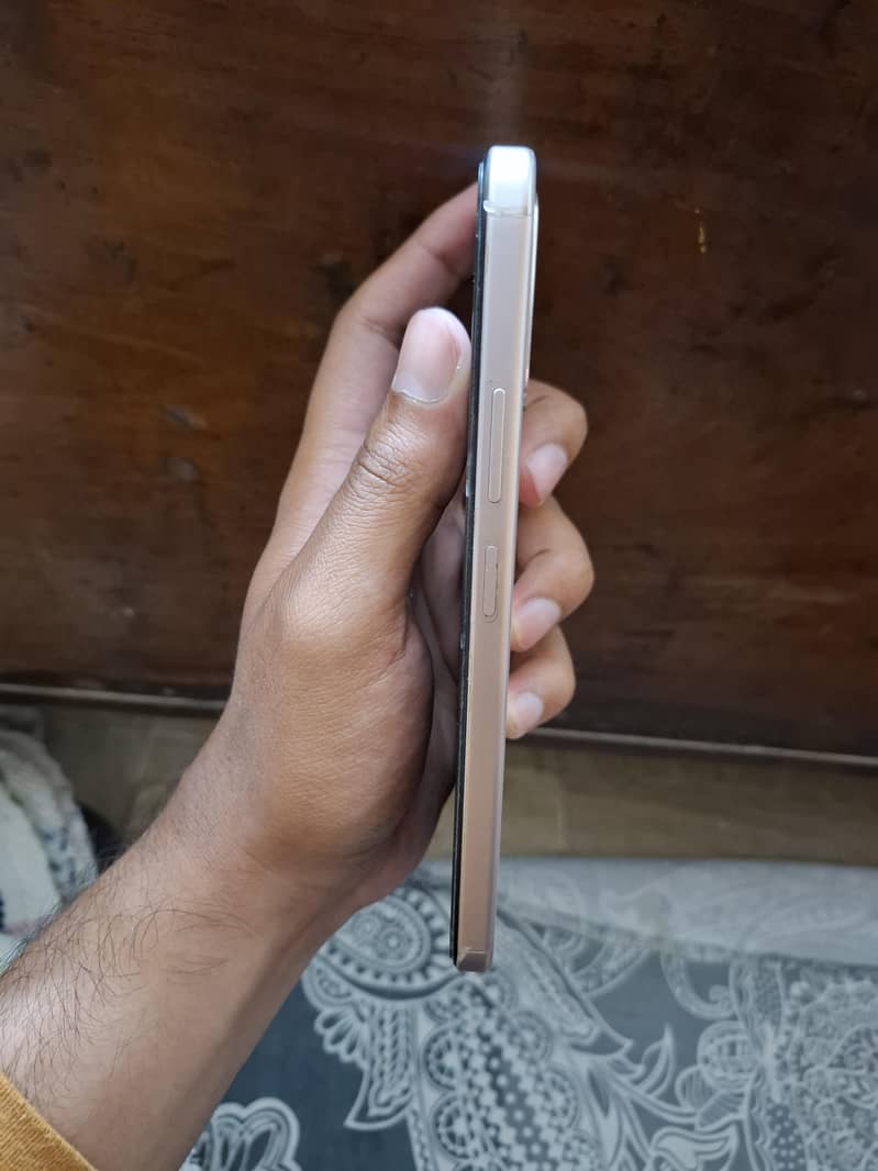 OPPO A6 2