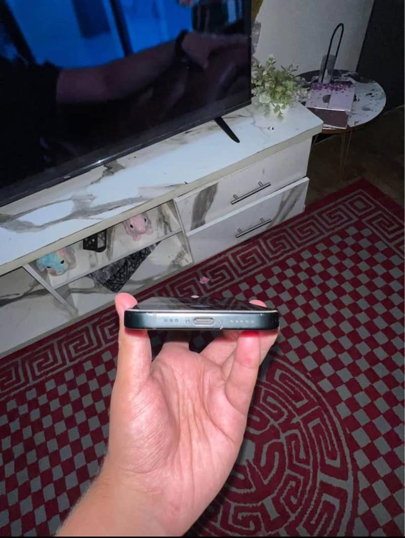 Apple iPhone 15 2
