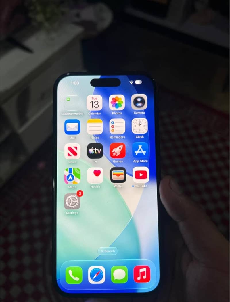 Apple iPhone 15 4