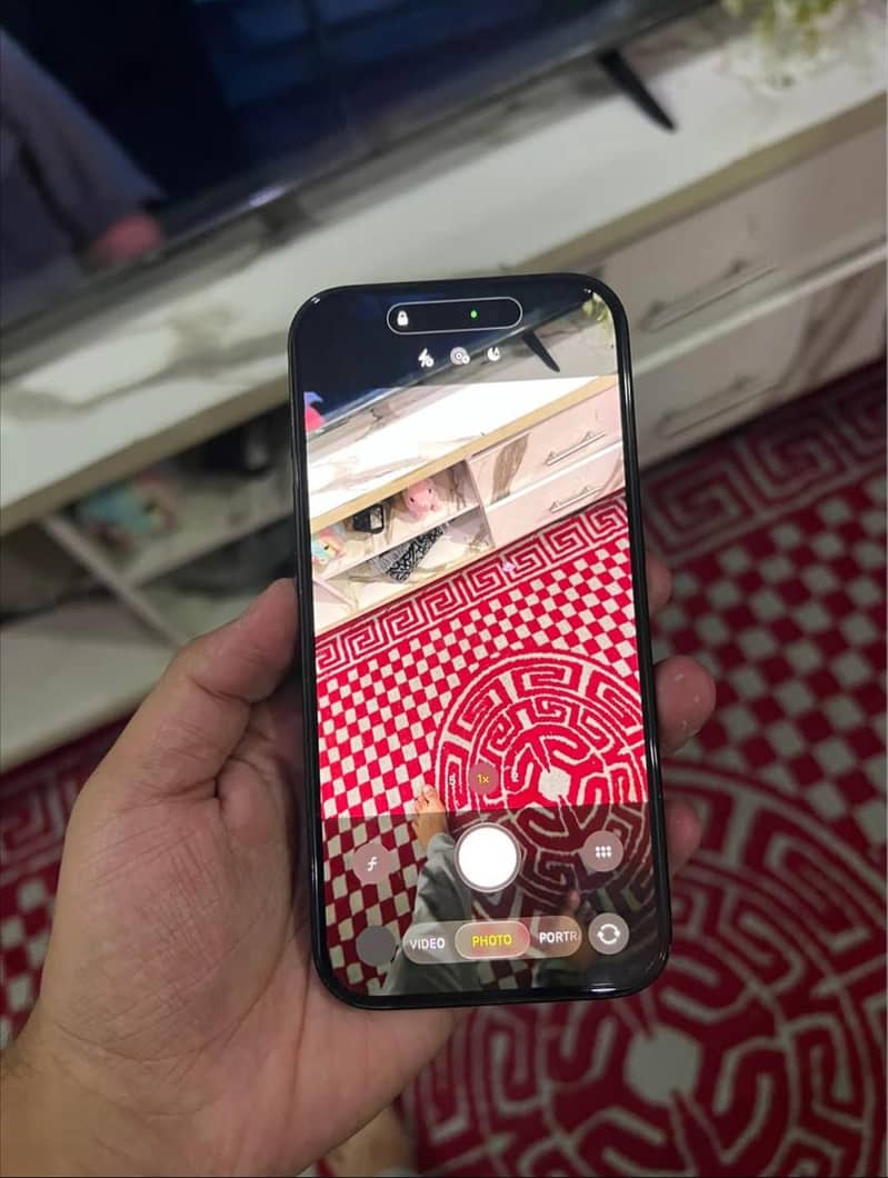 Apple iPhone 15 5