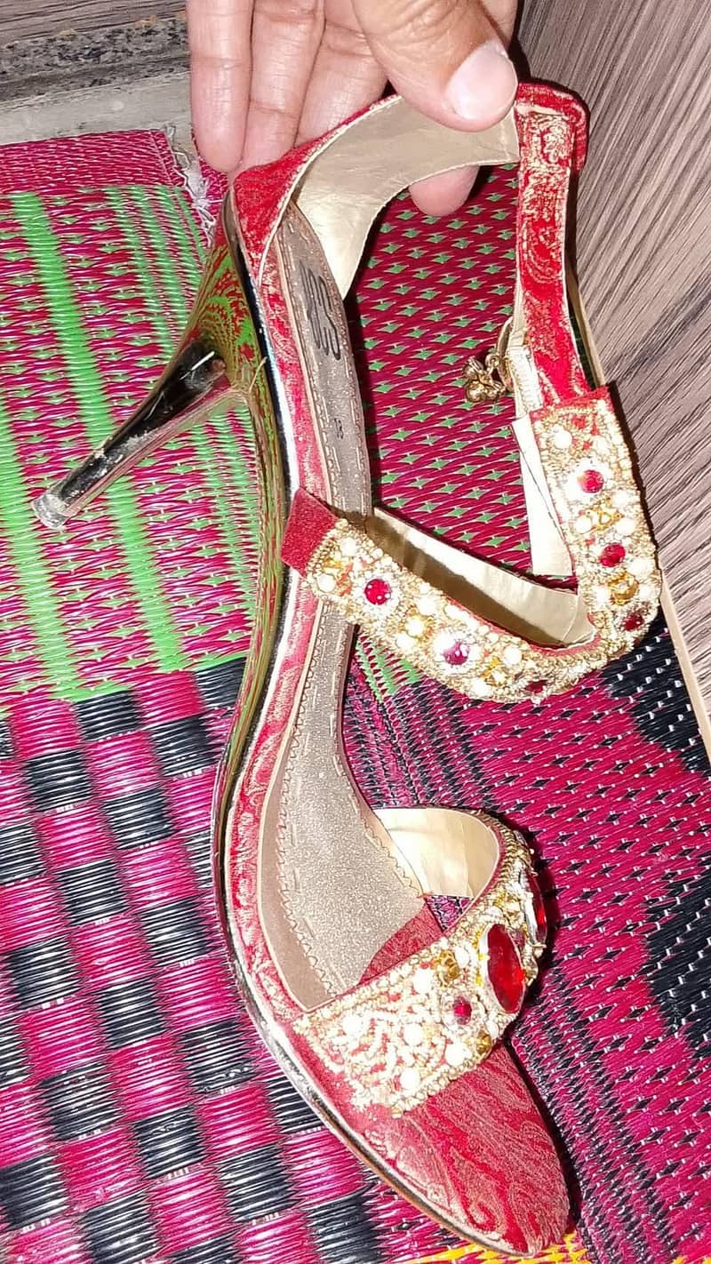 sandals 2