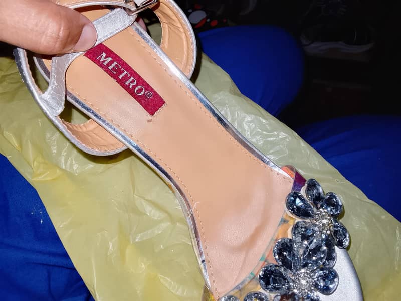 sandals 5