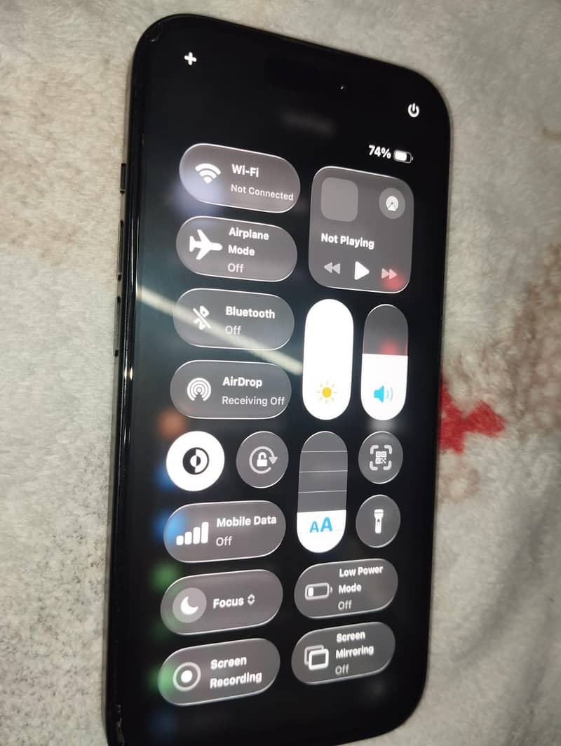 Apple iPhone 15 4