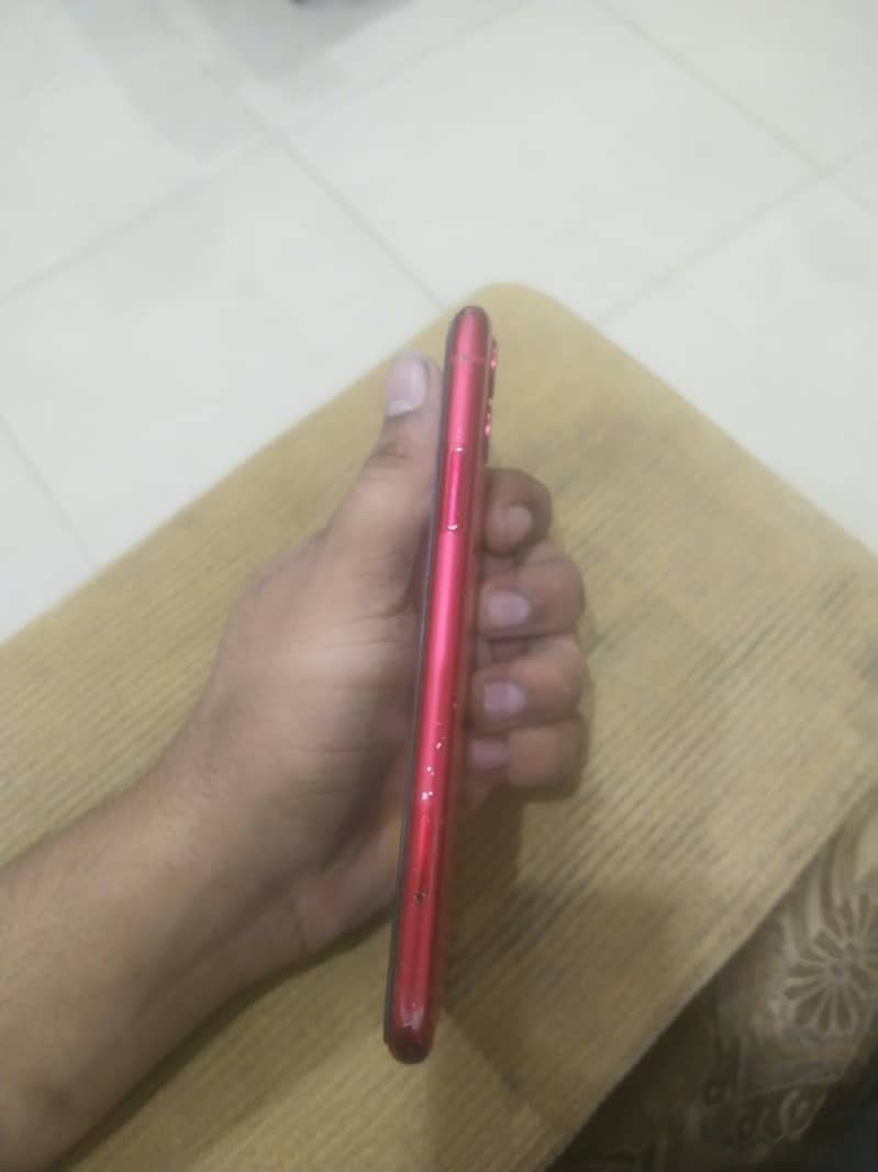 Apple iPhone 11 3