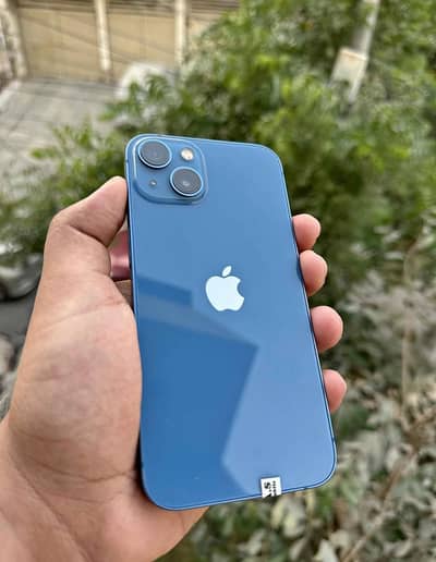 Apple iPhone 13