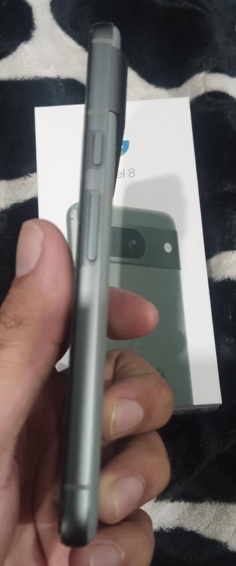 Google Pixel 8 2