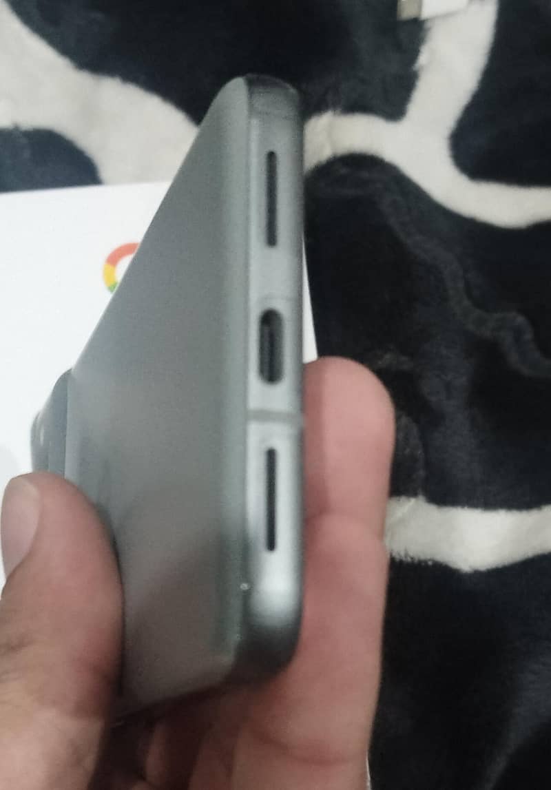 Google Pixel 8 3