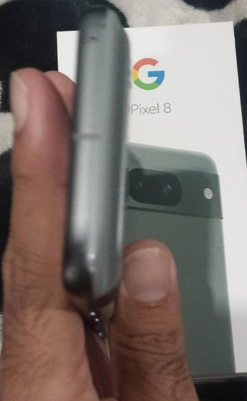 Google Pixel 8 6