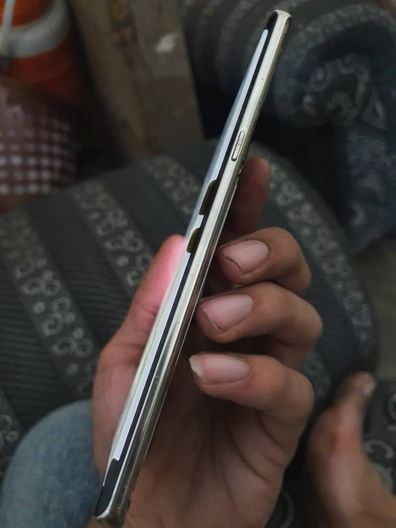 Samsung Mobile Note 8 4