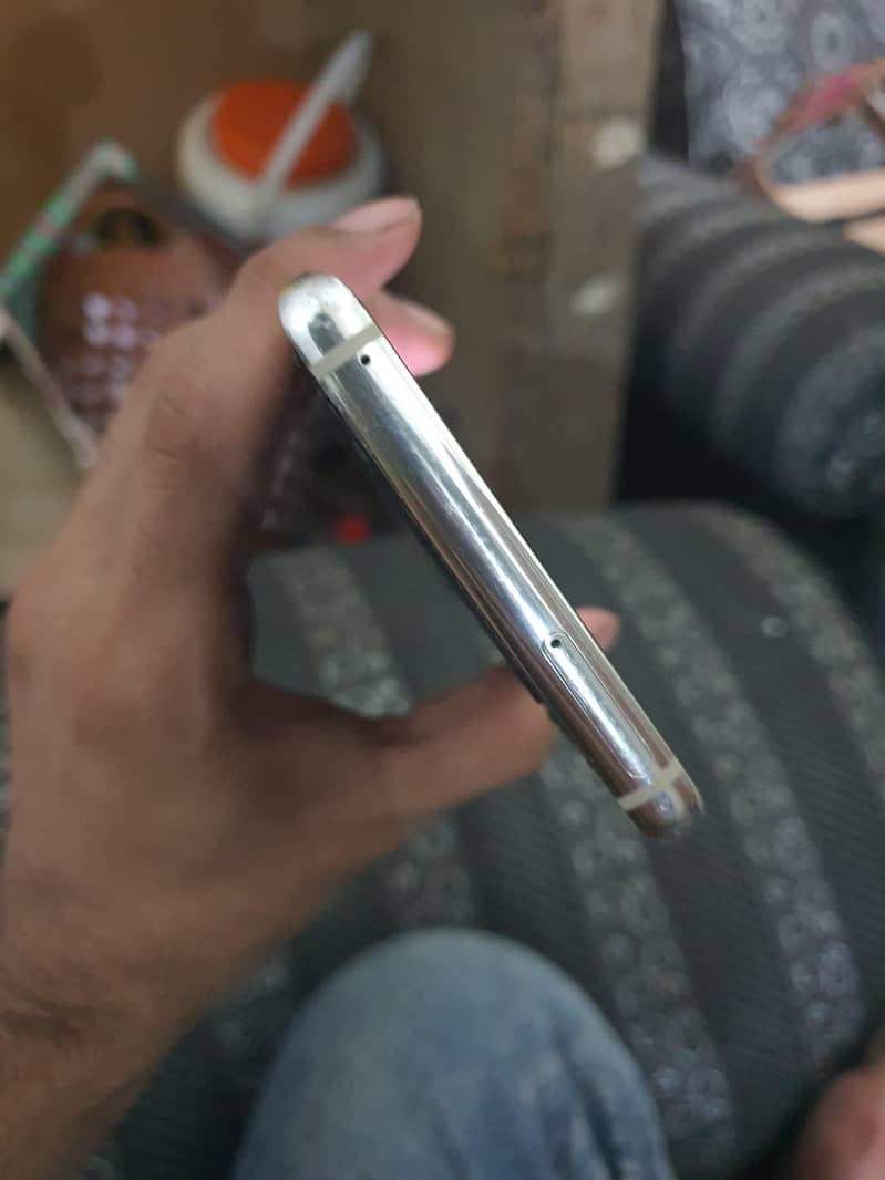 Samsung Mobile Note 8 5
