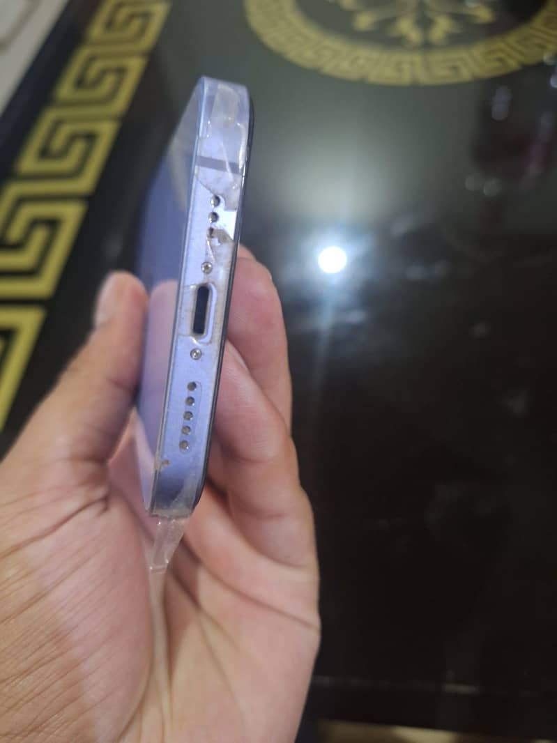 Apple iPhone 12 2