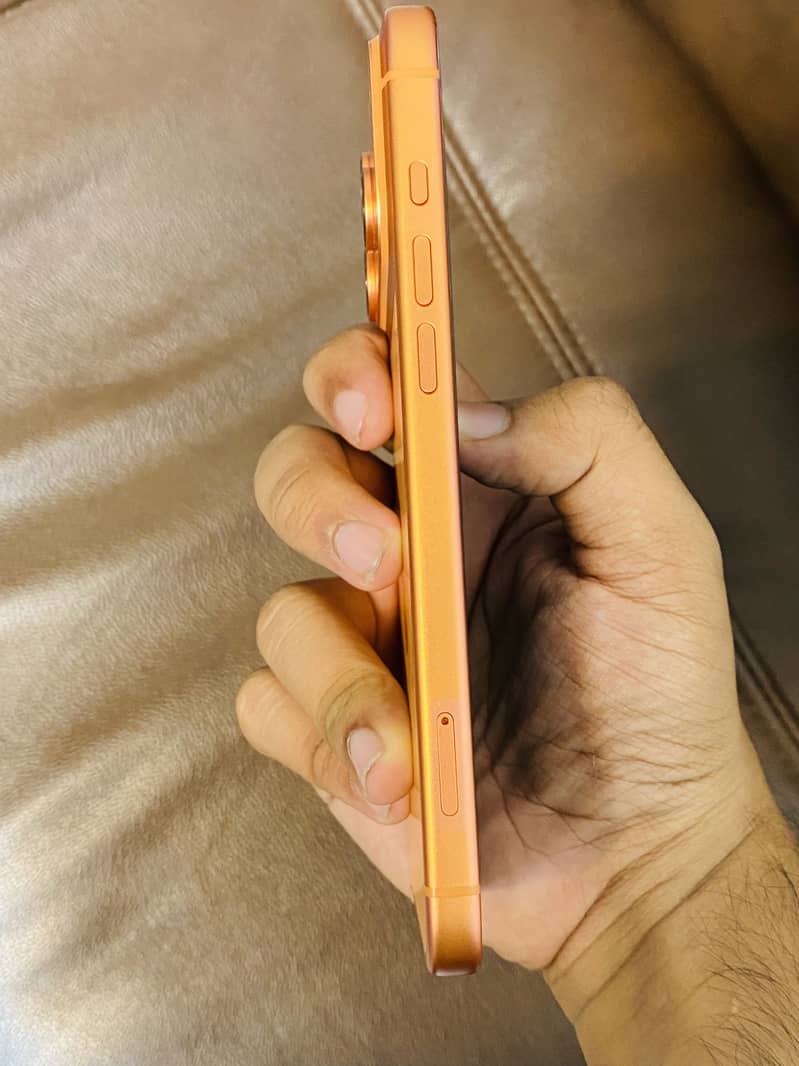 Apple iPhone 17 Pro Max 2