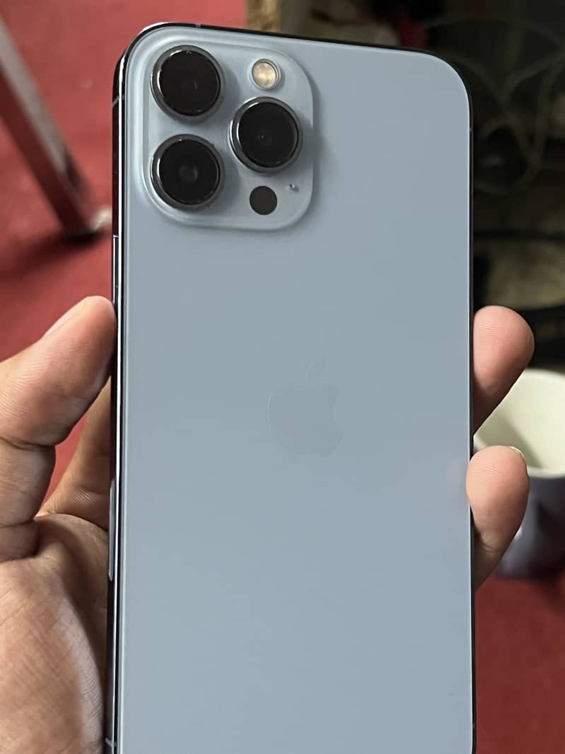 Apple iPhone 13 Pro Max 3