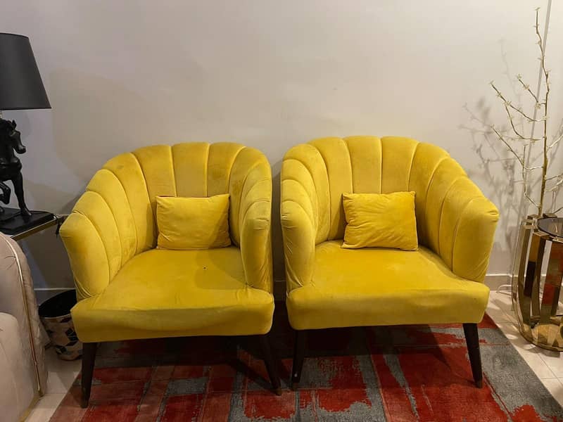 coffee table chairs 2