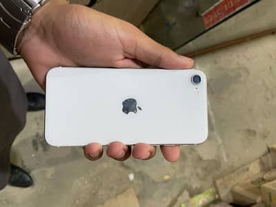 Apple iPhone SE