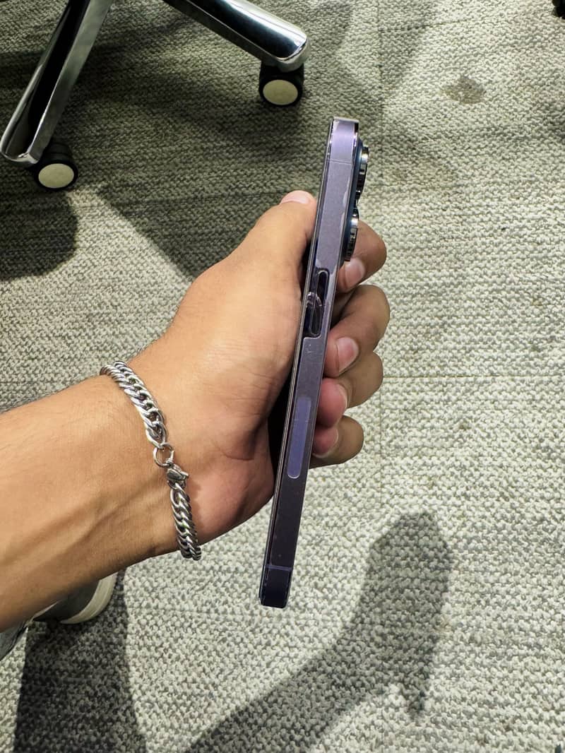 Apple iPhone 14 Pro 2