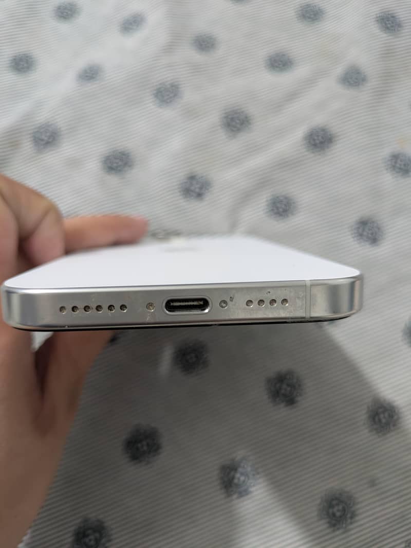 IPHONE 16 PRO MAX 2