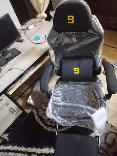 Boost company office plus gaming chair
