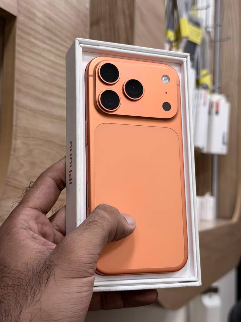 Apple iPhone 17 Pro 0