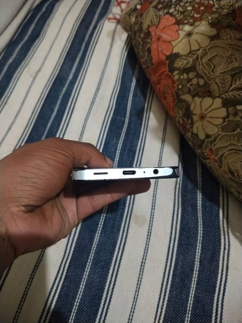 Samsung Mobile A06 3