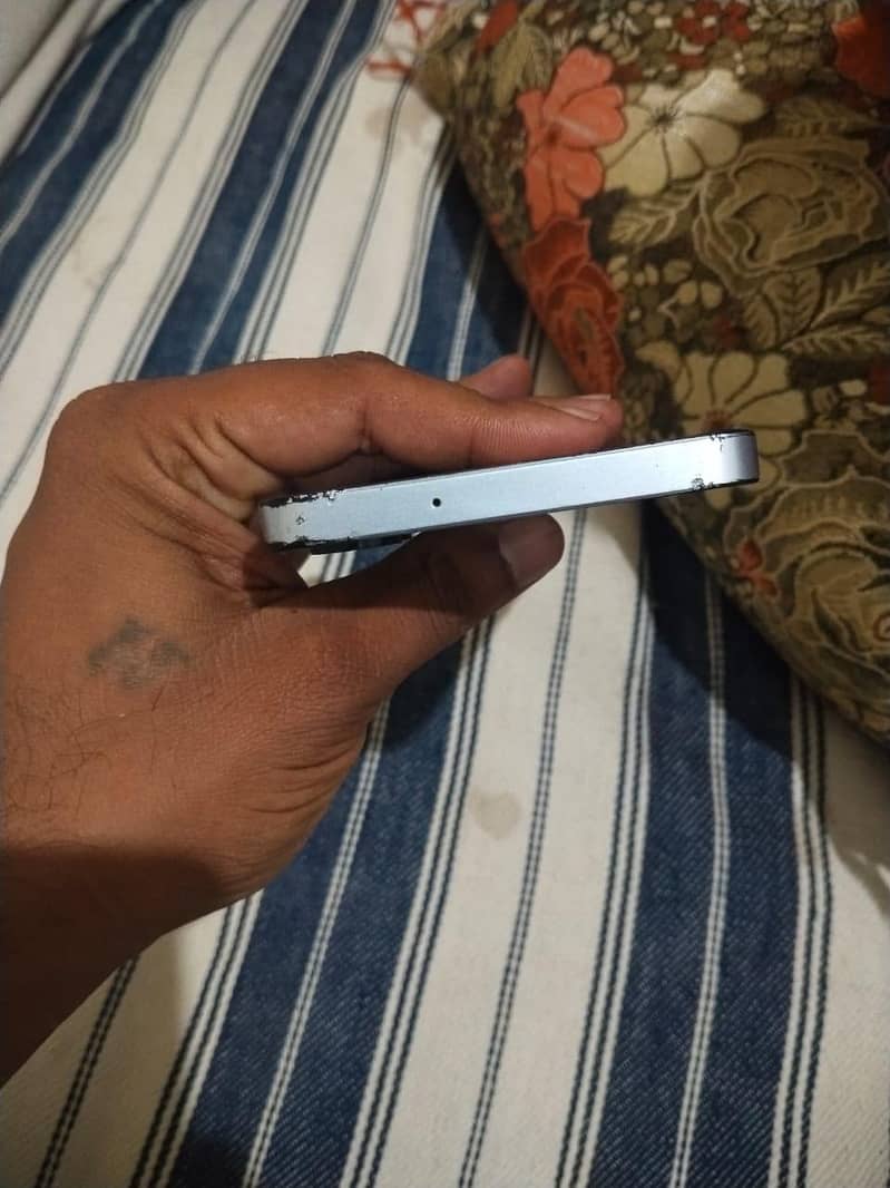 Samsung Mobile A06 4