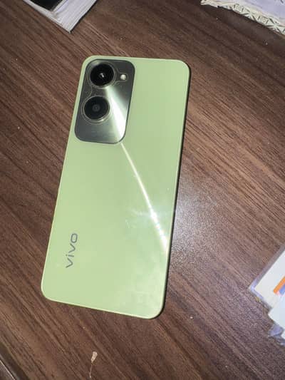 Vivo Y18