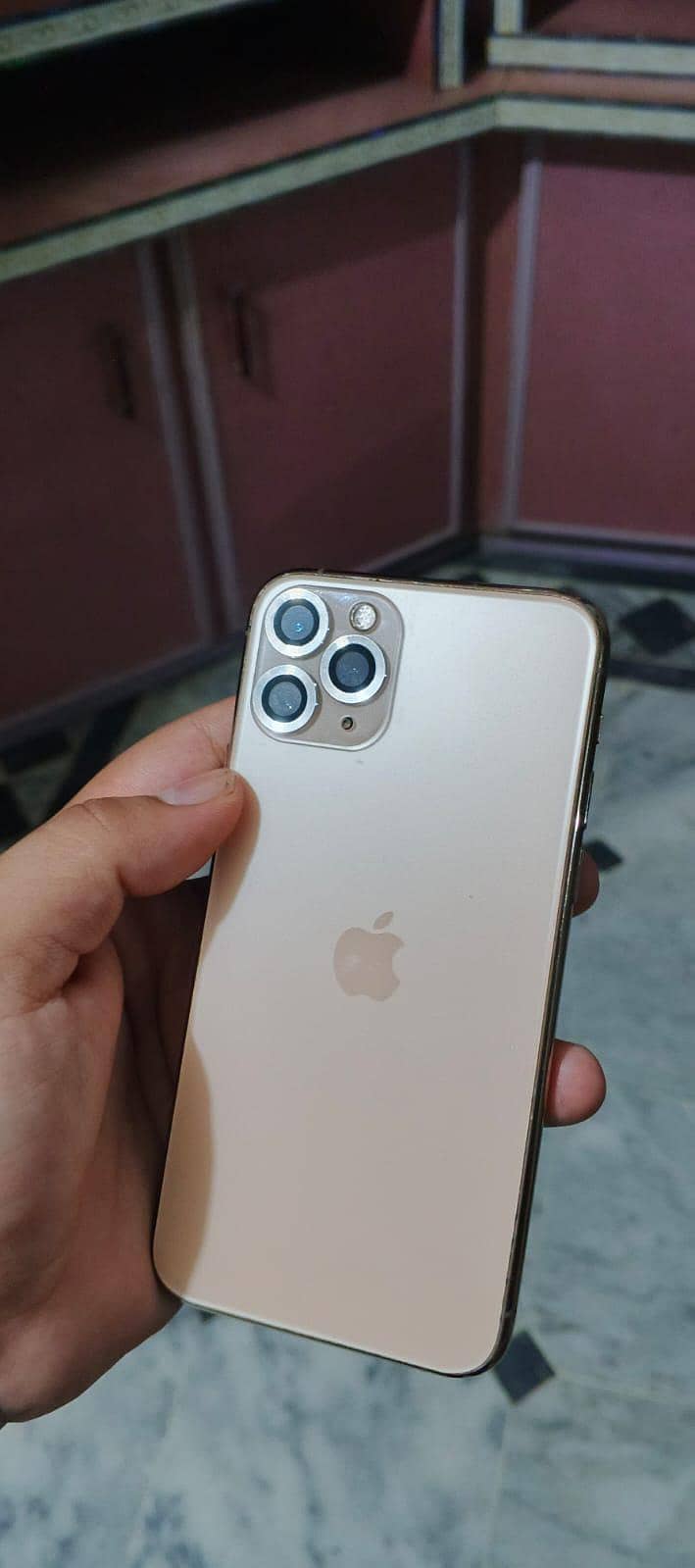 Apple iPhone 11 Pro 9