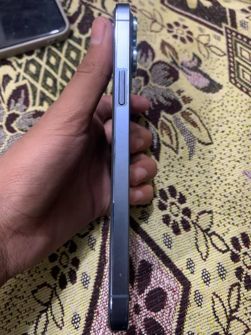 Apple iPhone 13 Pro Max 5