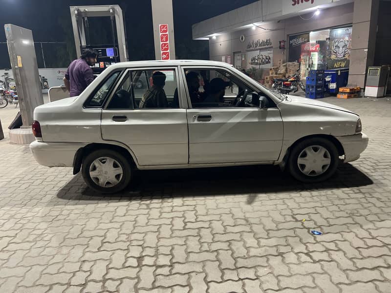 KIA Classic 2001 1