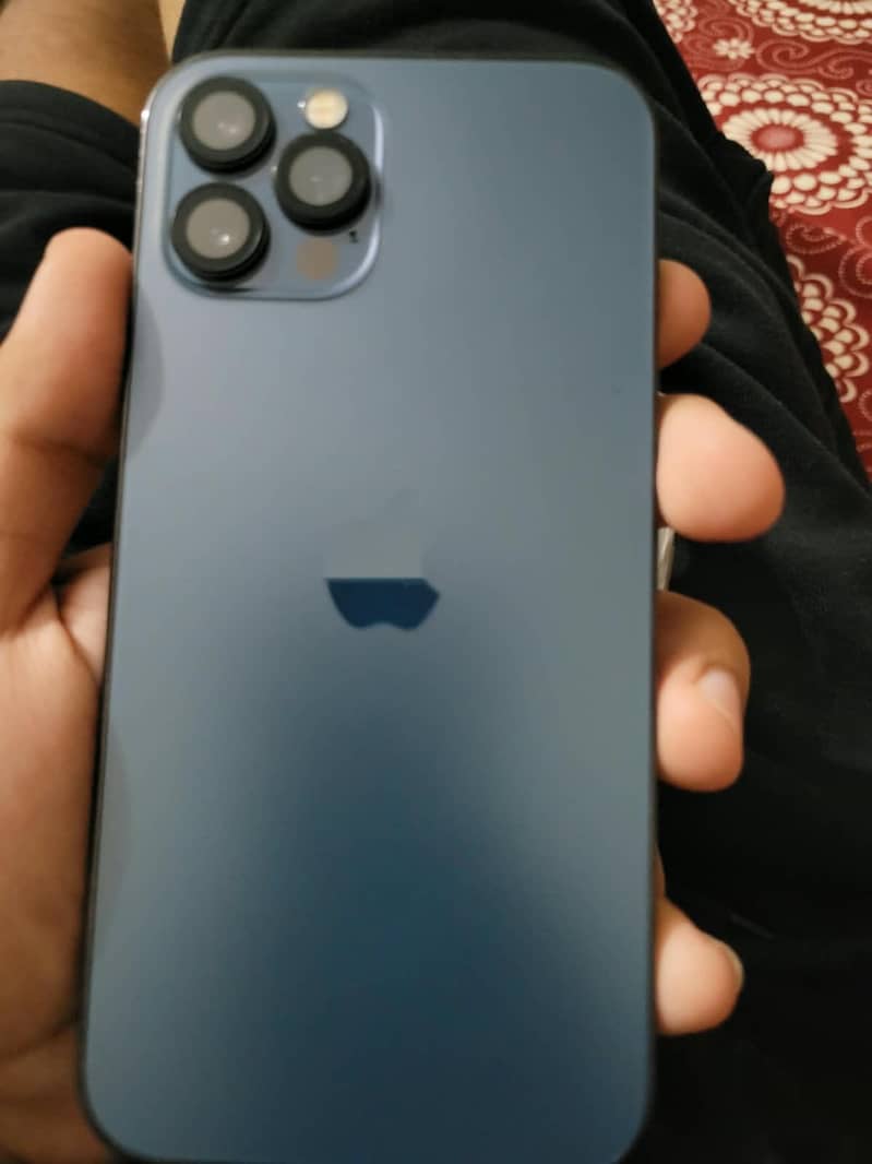 Apple iPhone 12 2