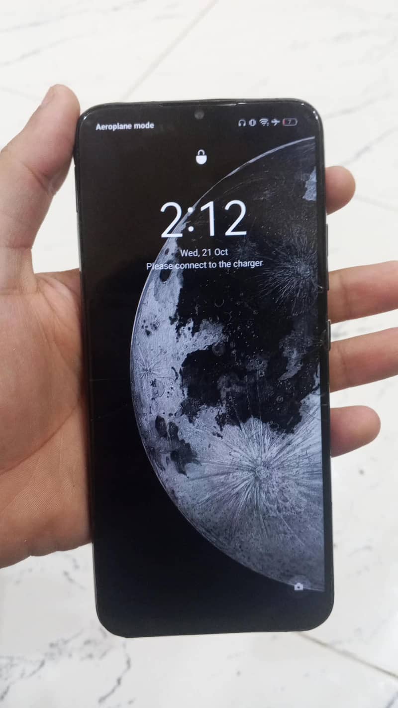 Realme C25 0
