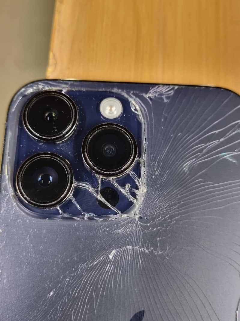 Apple iPhone 14 Pro Max 3