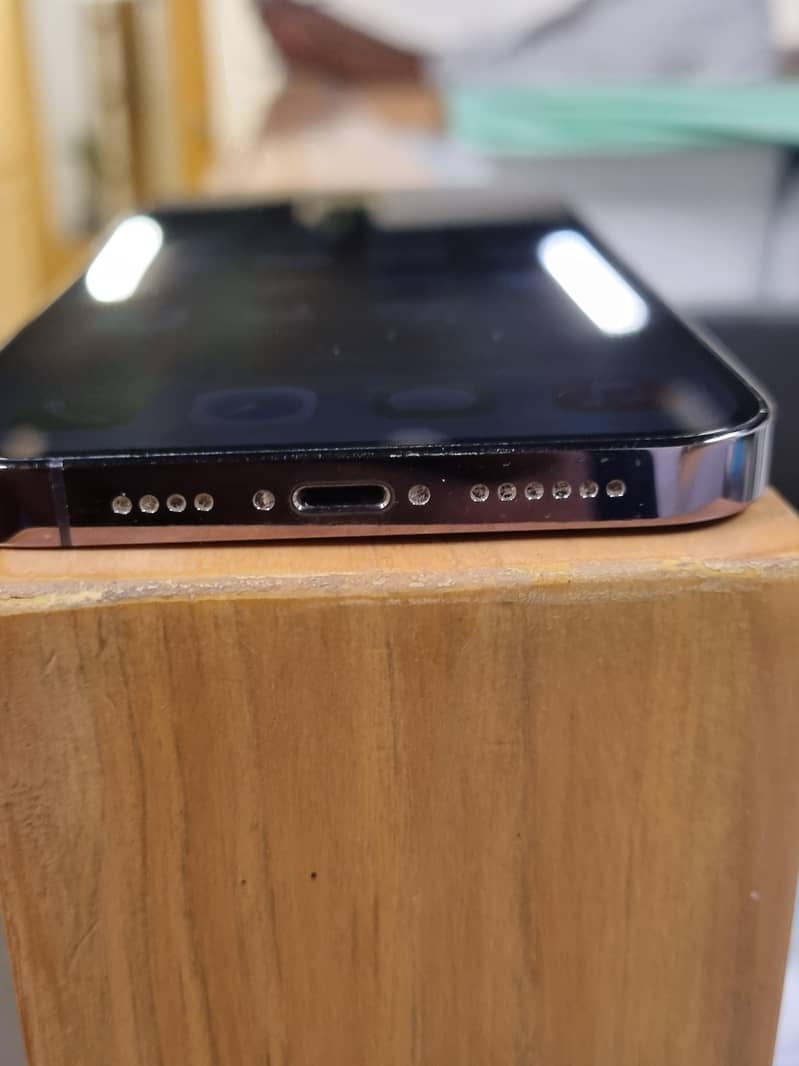 Apple iPhone 14 Pro Max 5