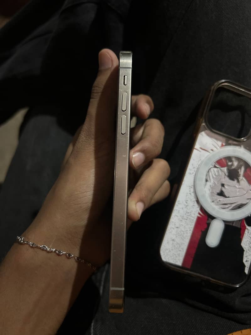 Apple iPhone 11 4