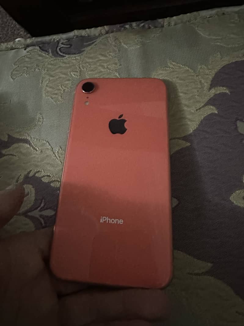 Apple iPhone XR 0
