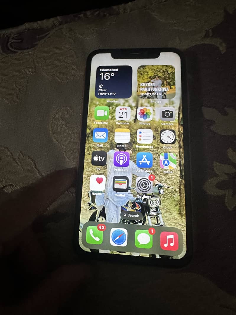 Apple iPhone XR 1