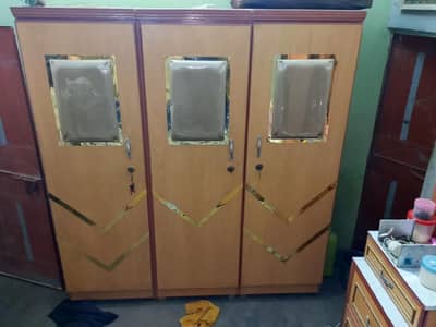 Internalwood full bedroom set 3 pice bed+almari+diwadar+singhar
