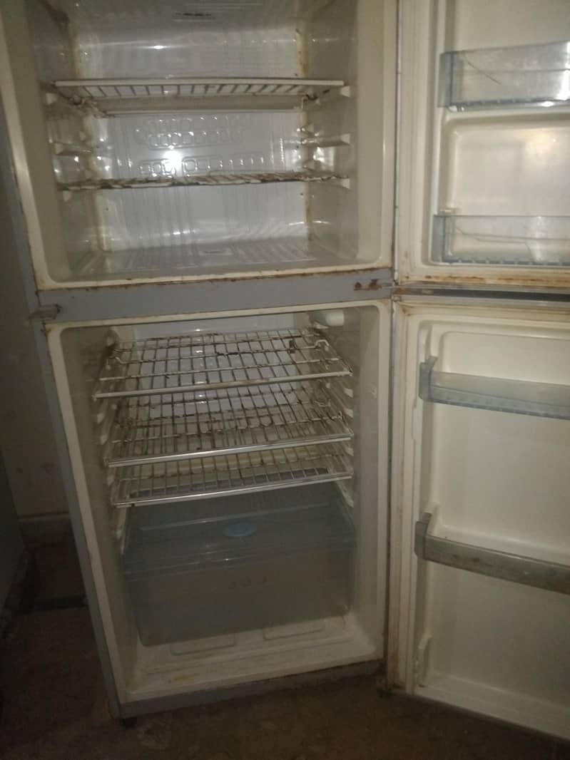 refrigerator 3