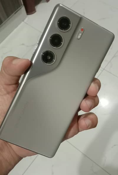 Tecno CAMON 40 Pro