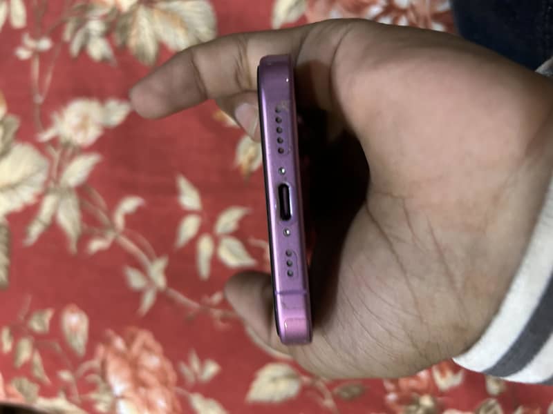 Apple iPhone 16 1