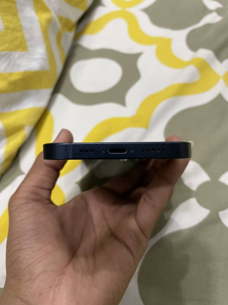 Apple iPhone 13 3
