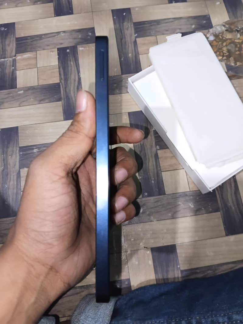 Samsung Mobile A06 3