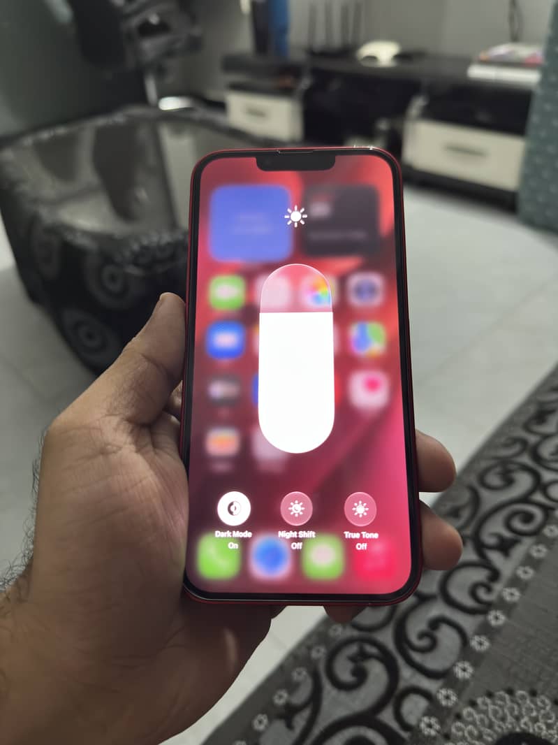 Apple iPhone 13 4