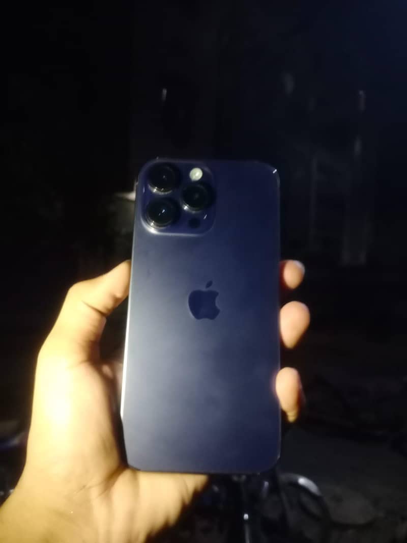 Apple iPhone 14 Pro Max 0