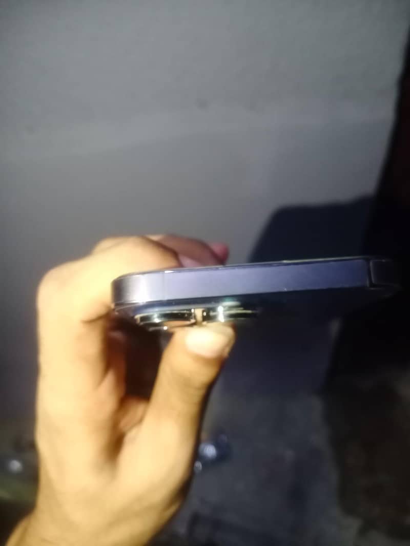 Apple iPhone 14 Pro Max 1