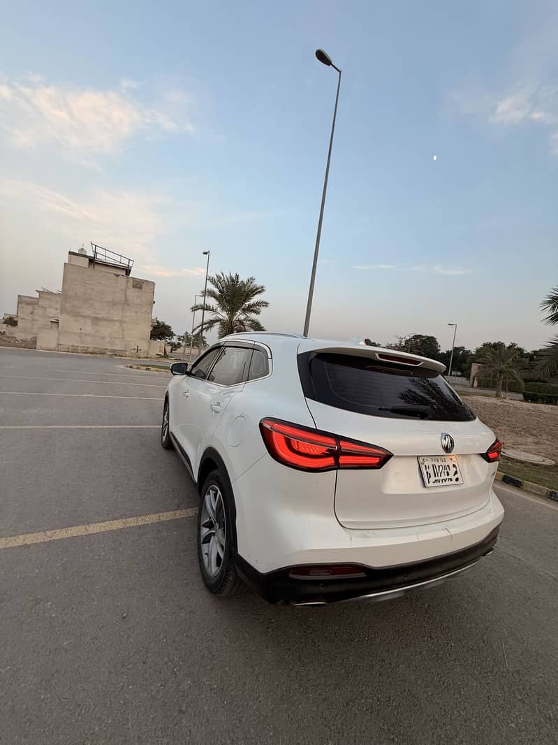 MG HS 2021 2