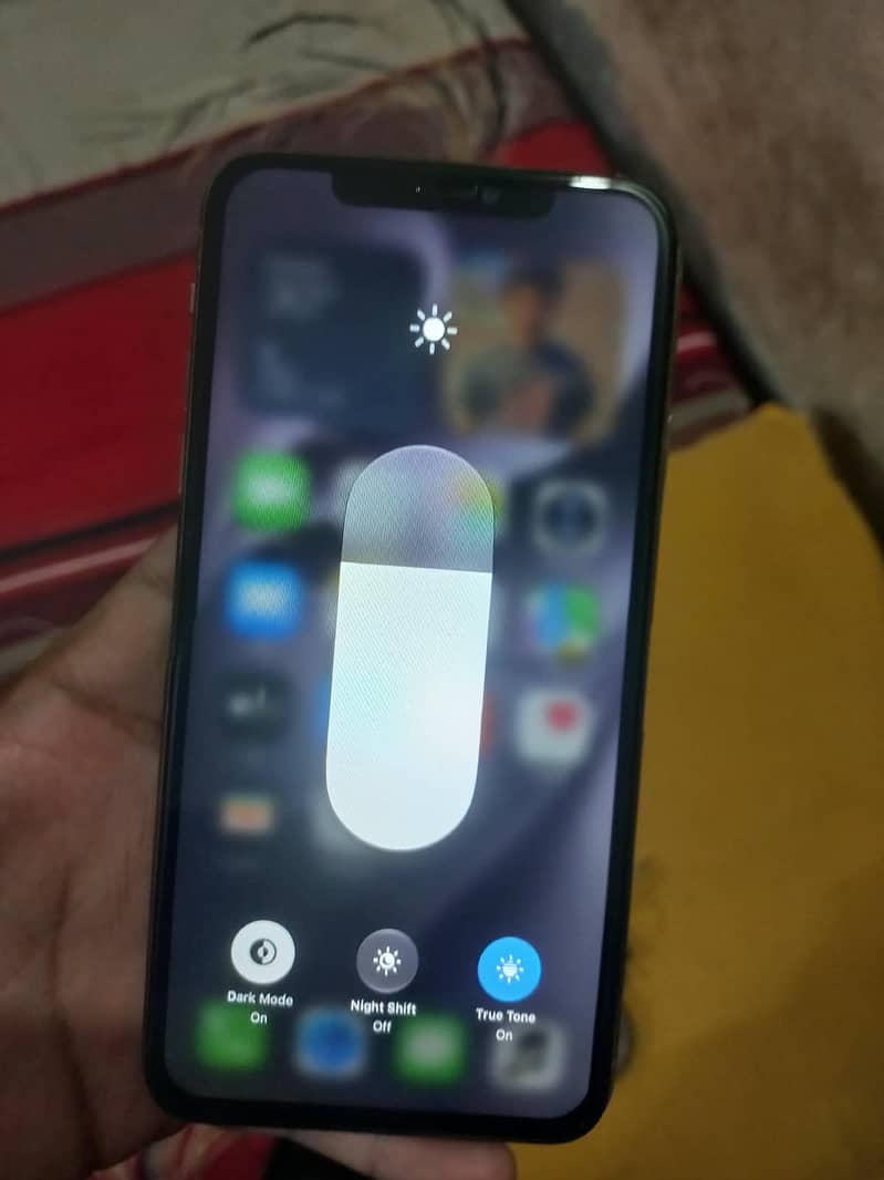 Apple iPhone 11 Pro Max 2