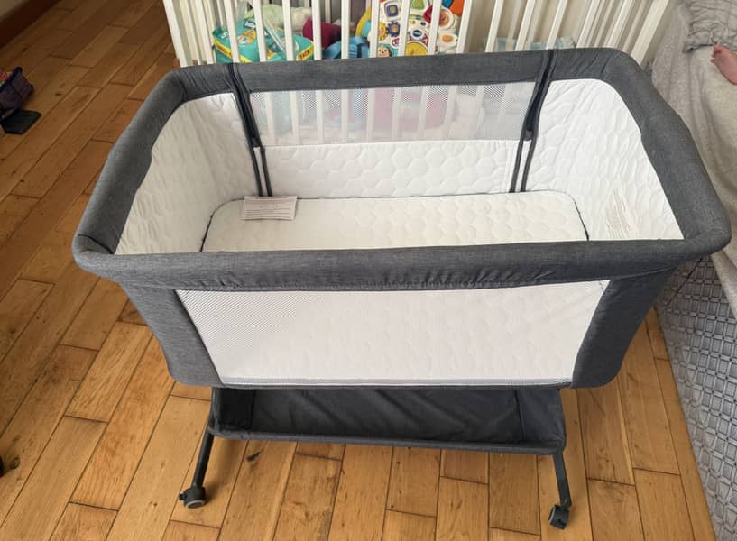 Bedside Baby Cot 3
